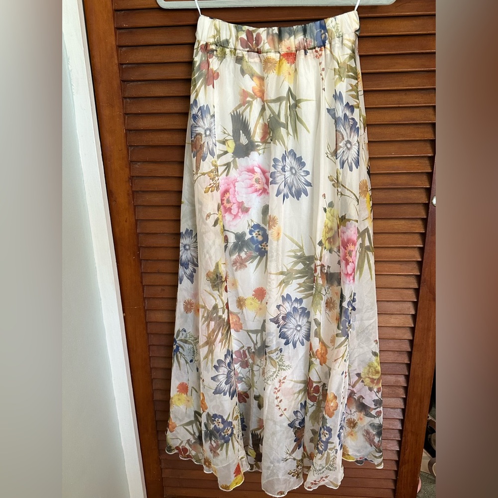 Long flowing floral skirt size S - purchase from Shop Hopes boutique